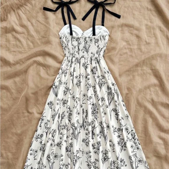 Floral Print Maxi Dress - Picture 5 of 6